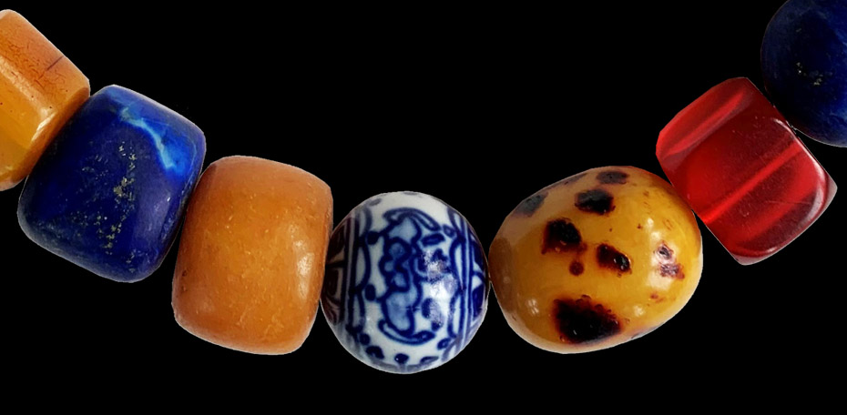 Chinese Bead dark bottom 1s